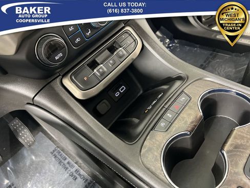 Certified 2023 GMC Acadia Denali w/ Denali Ultimate Package image 17