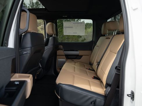 New 2026 Ford F350 Lariat w/ Lariat Ultimate Package AWD/4WD image 37