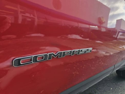 Used 2019 Jeep Compass Limited image 10