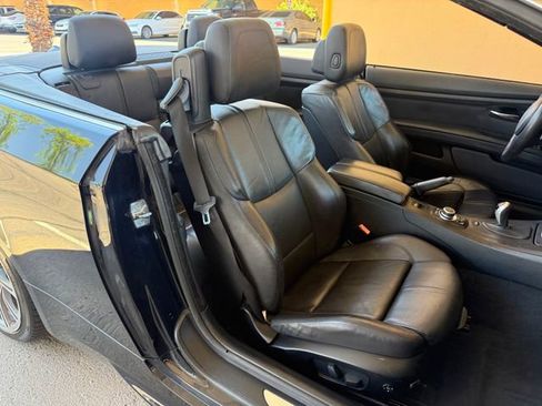 Used 2010 BMW M3 Convertible RWD image 32