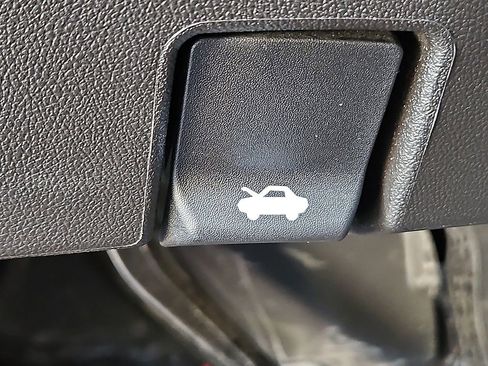 Used 2025 Chevrolet Colorado Trail Boss image 26