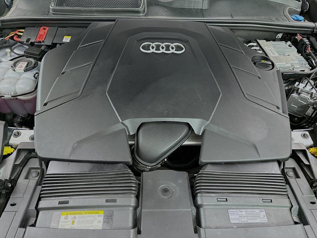 Used 2022 Audi Q8 Premium Plus w/ Premium Plus Package AWD/4WD image 30