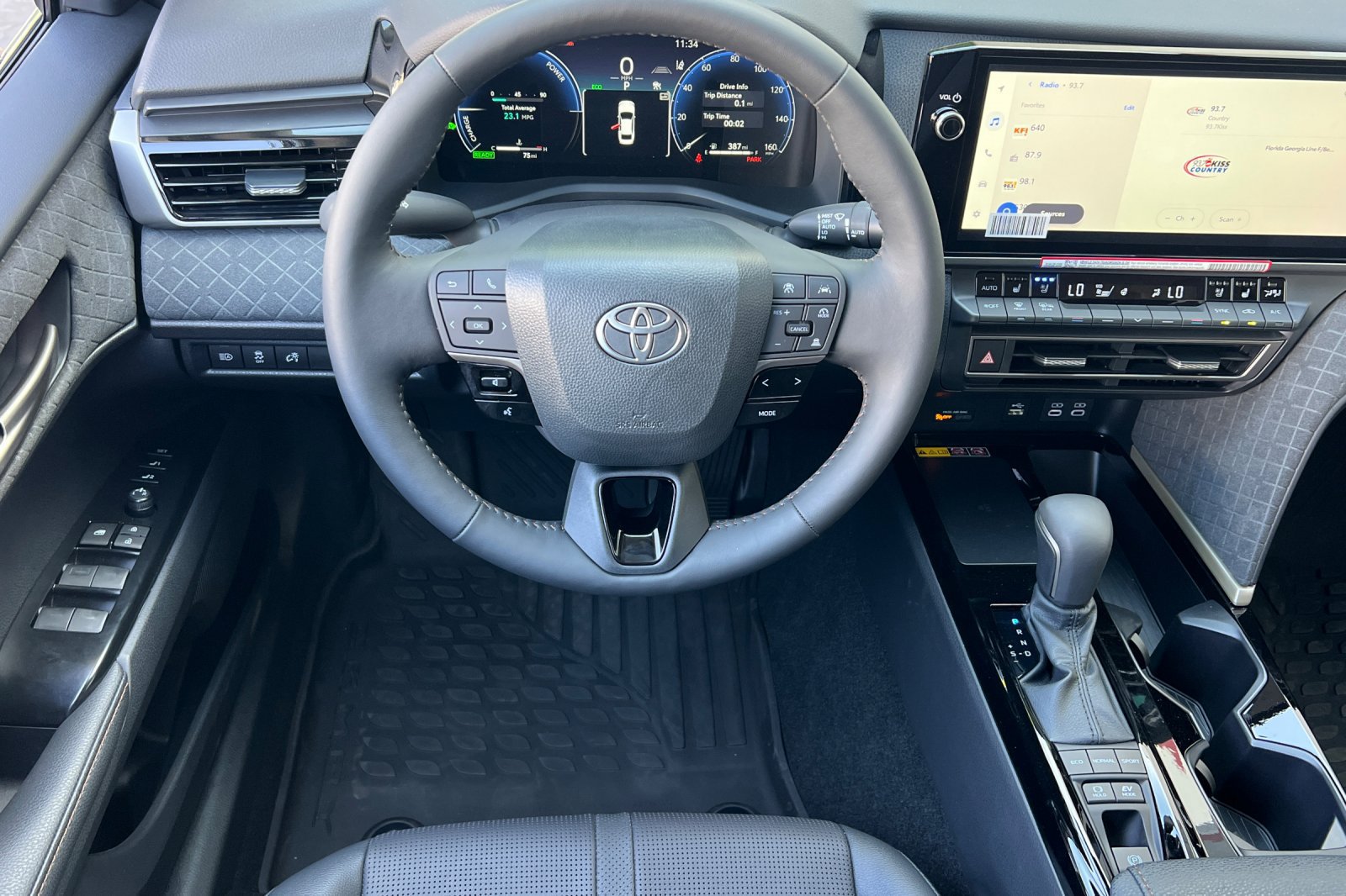 Used 2026 Toyota Camry XLE w/ Premium Package FWD image 14