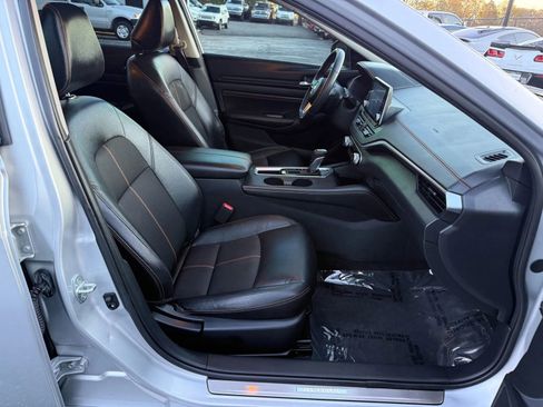 Used 2020 Nissan Altima 2.5 SR image 15