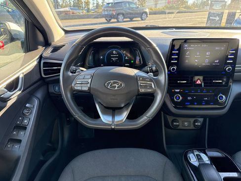 Used 2021 Hyundai Ioniq SE image 22