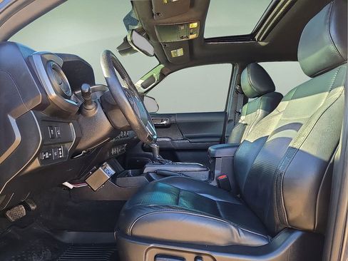Used 2021 Toyota Tacoma TRD Sport image 22
