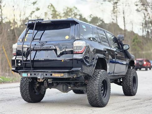 Used 2020 Toyota 4Runner TRD Off-Road image 6