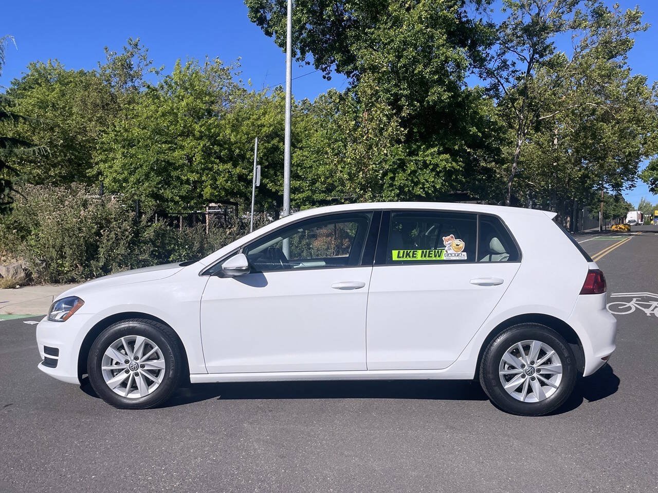 Used 2015 Volkswagen Golf S FWD image 10