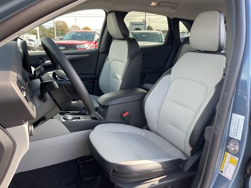 New 2026 Ford Escape SE image 16