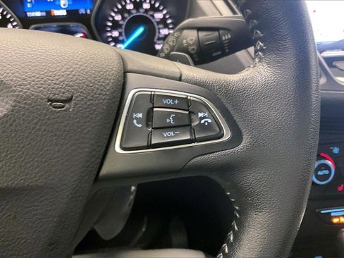 Used 2017 Ford Escape Titanium image 20