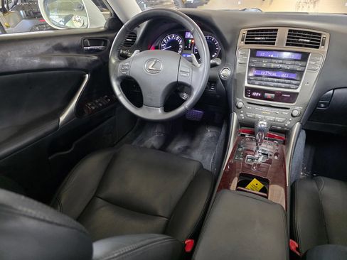 Used 2008 Lexus IS 250 w/ Premium Pkg RWD image 15