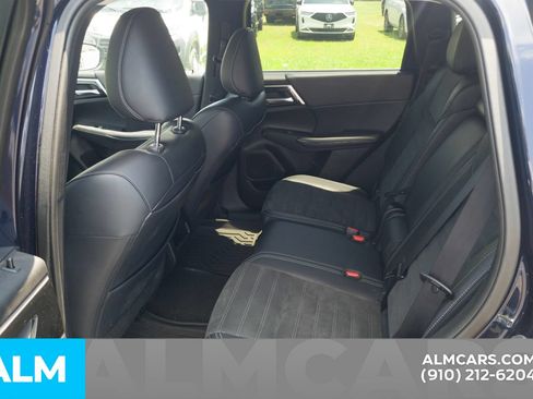 Used 2024 Mitsubishi Outlander SE FWD image 18