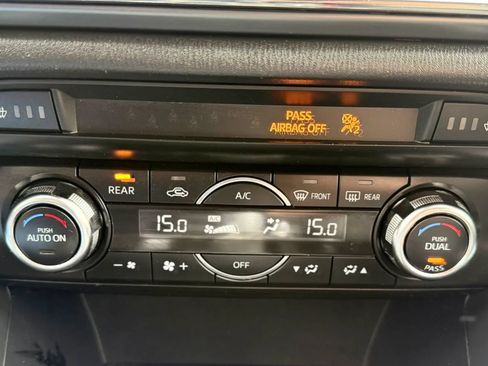 Used 2018 MAZDA CX-9 Touring FWD image 17