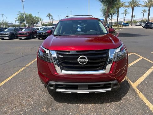 Certified 2025 Nissan Pathfinder Platinum w/ Cargo Package FWD image 2