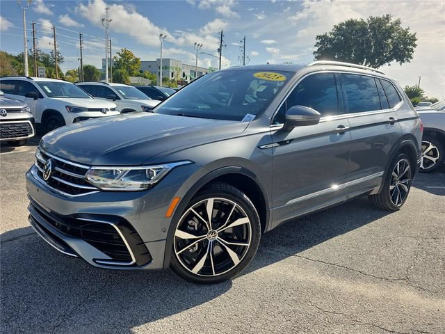 Used 2023 Volkswagen Tiguan SEL R-Line AWD/4WD image 28
