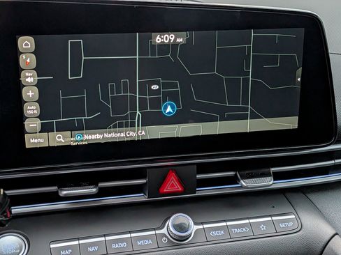 New 2025 Hyundai Elantra Limited image 12