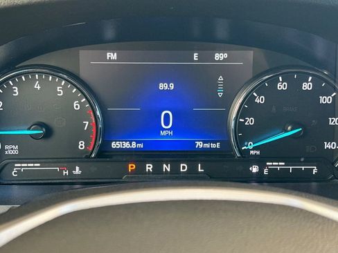 Used 2022 Ford Explorer XLT image 28