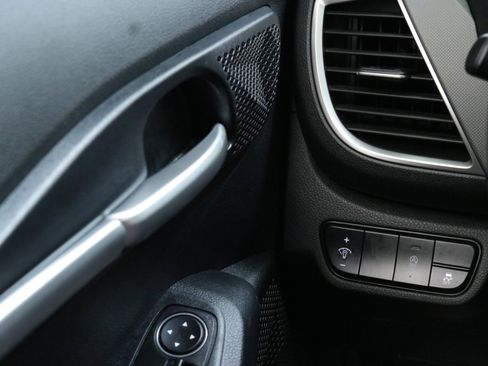 Used 2021 Kia Seltos LX image 15