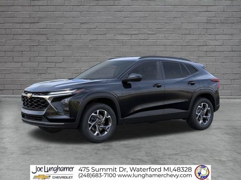 New 2026 Chevrolet Trax LT w/ Driver Confidence Package FWD image 2