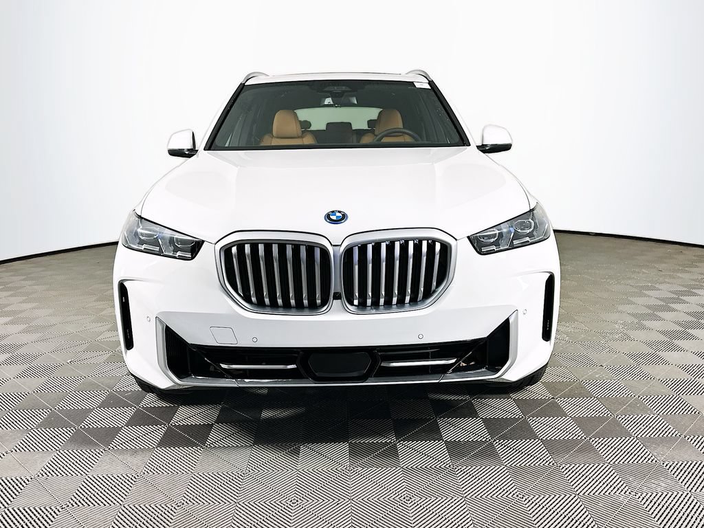 Used 2026 BMW X5 xDrive50e AWD/4WD image 3