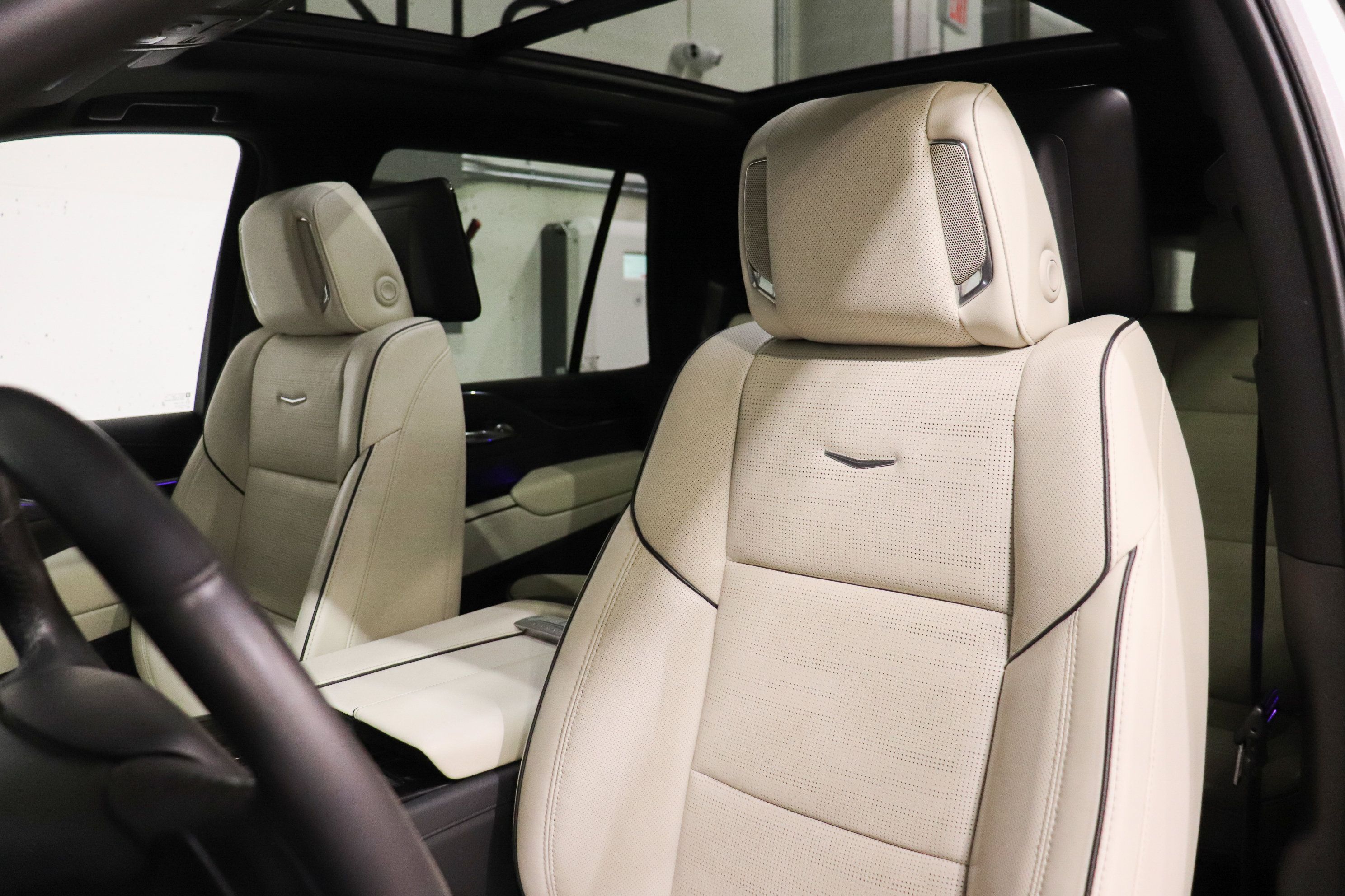 Used 2021 Cadillac Escalade Sport AWD/4WD image 14