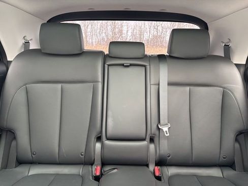 Used 2023 Hyundai Ioniq 5 Limited image 17