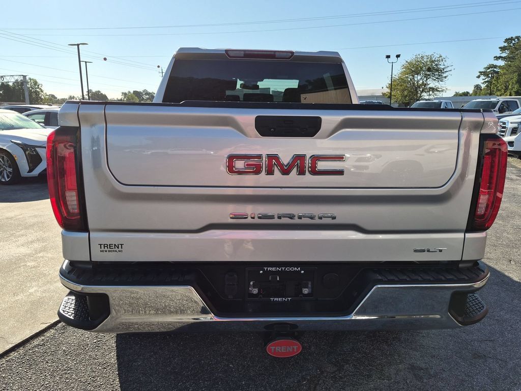 Used 2022 GMC Sierra 1500 SLT w/ SLT Premium Package AWD/4WD image 3