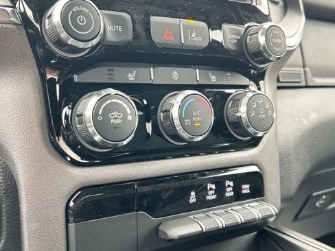 New 2026 RAM 1500 Big Horn AWD/4WD image 40