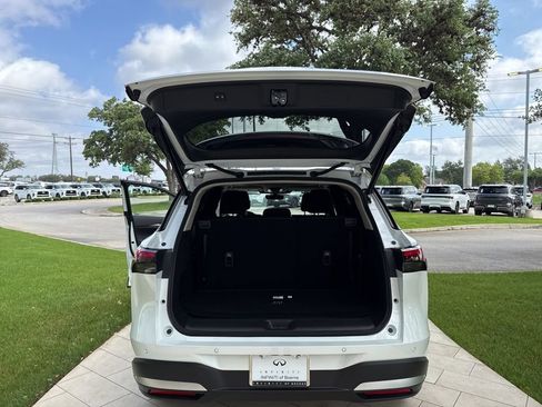 Used 2026 INFINITI QX60 Luxe w/ Family Package AWD/4WD image 34