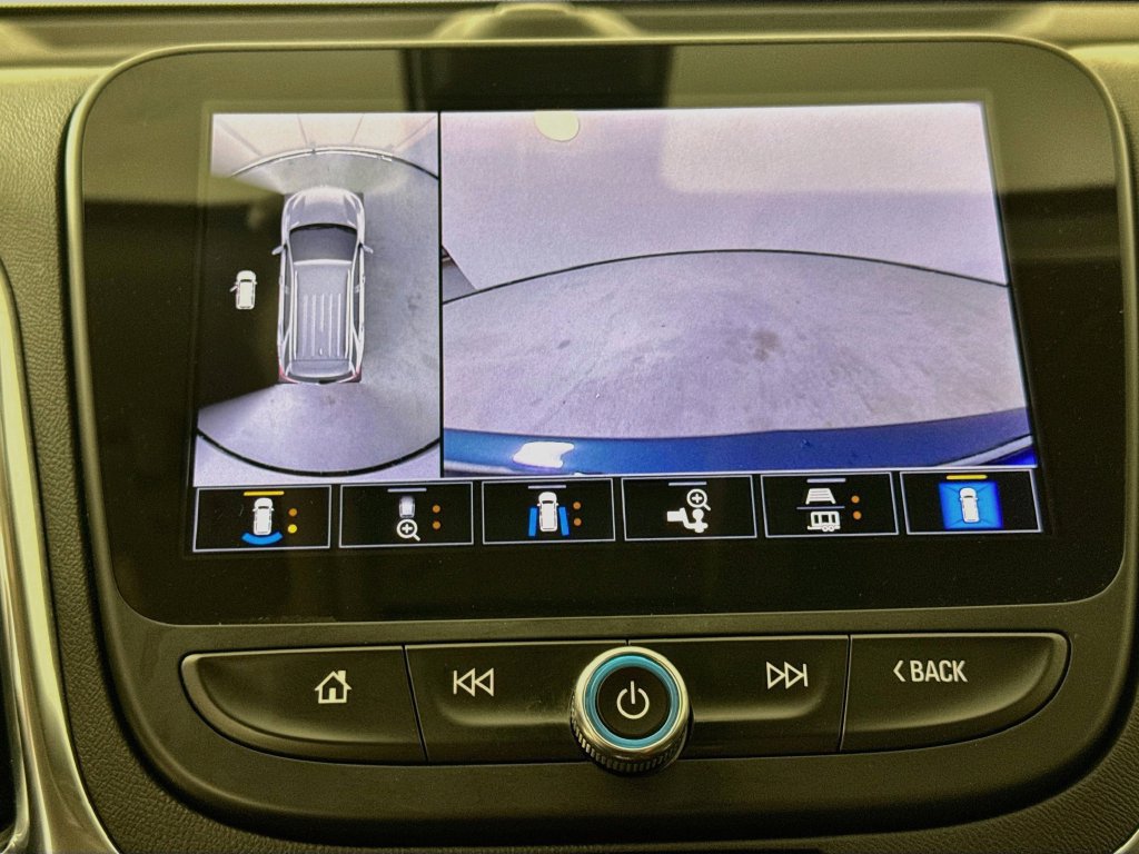 Used 2024 Chevrolet Equinox LT FWD image 16