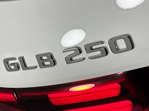 Certified 2026 Mercedes-Benz GLB 250 image 10