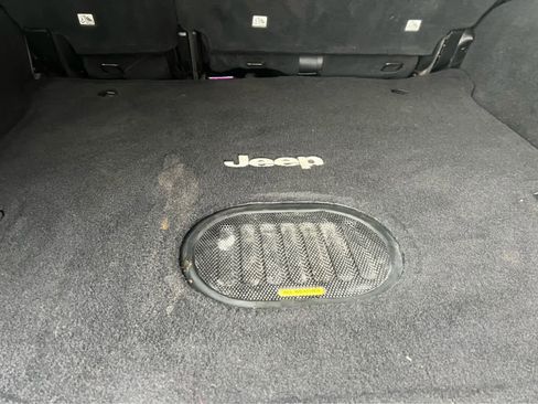 Used 2017 Jeep Wrangler 75th Anniversary image 12