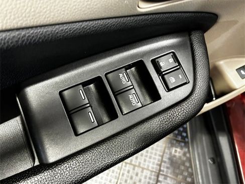 Used 2018 Honda Pilot Touring image 14