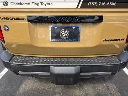 Used 2025 Toyota Land Cruiser w/ Premium Package image 7