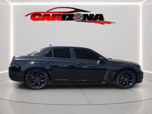 Used 2019 Chrysler 300 S RWD image 4