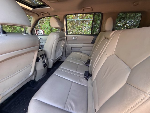 Used 2015 Honda Pilot Touring image 32