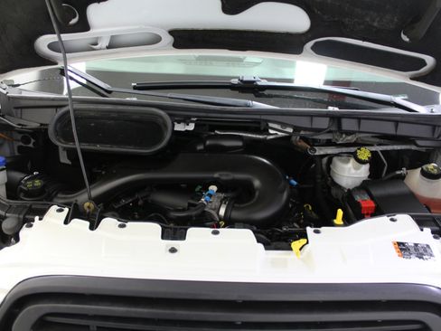 Used 2018 Ford Transit 250 130 Low Roof image 33