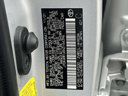 Used 2022 Toyota Prius LE image 27