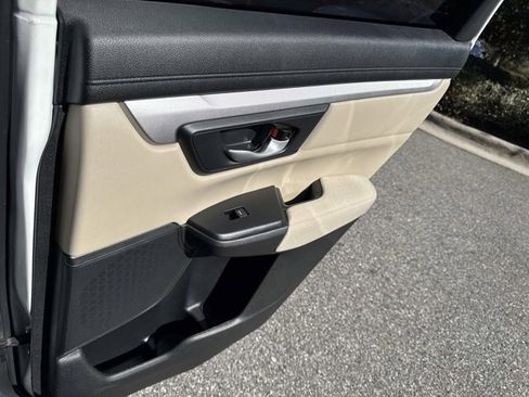 Used 2019 Honda CR-V LX image 18