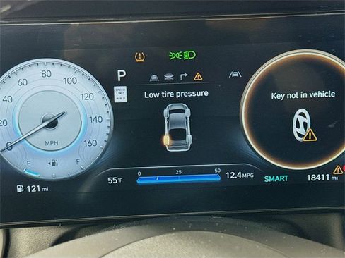 Used 2024 Hyundai Elantra SEL w/ Convenience Package image 21