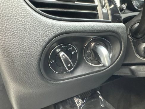 Used 2024 Porsche Macan AWD/4WD image 54