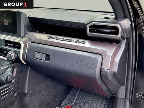 Certified 2024 Toyota Tacoma SR5 AWD/4WD image 19