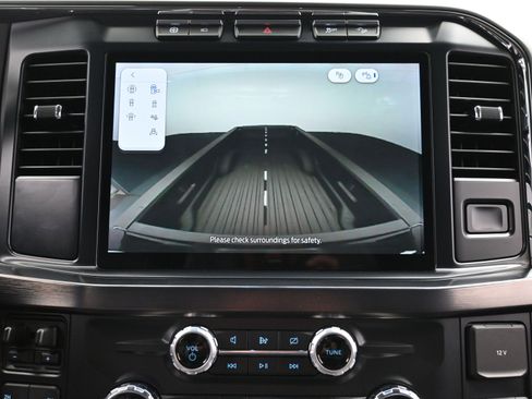 Used 2024 Ford F350 Lariat w/ Black Appearance Package image 31