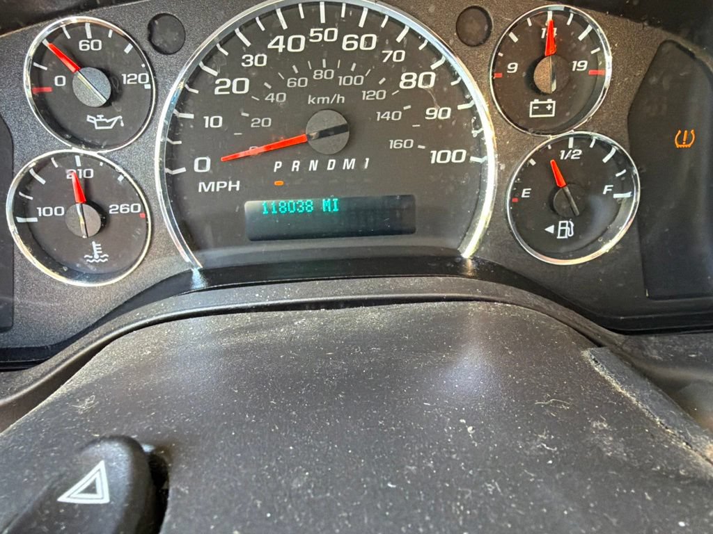 Used 2022 Chevrolet Express 2500 w/ Driver Convenience Package RWD image 15