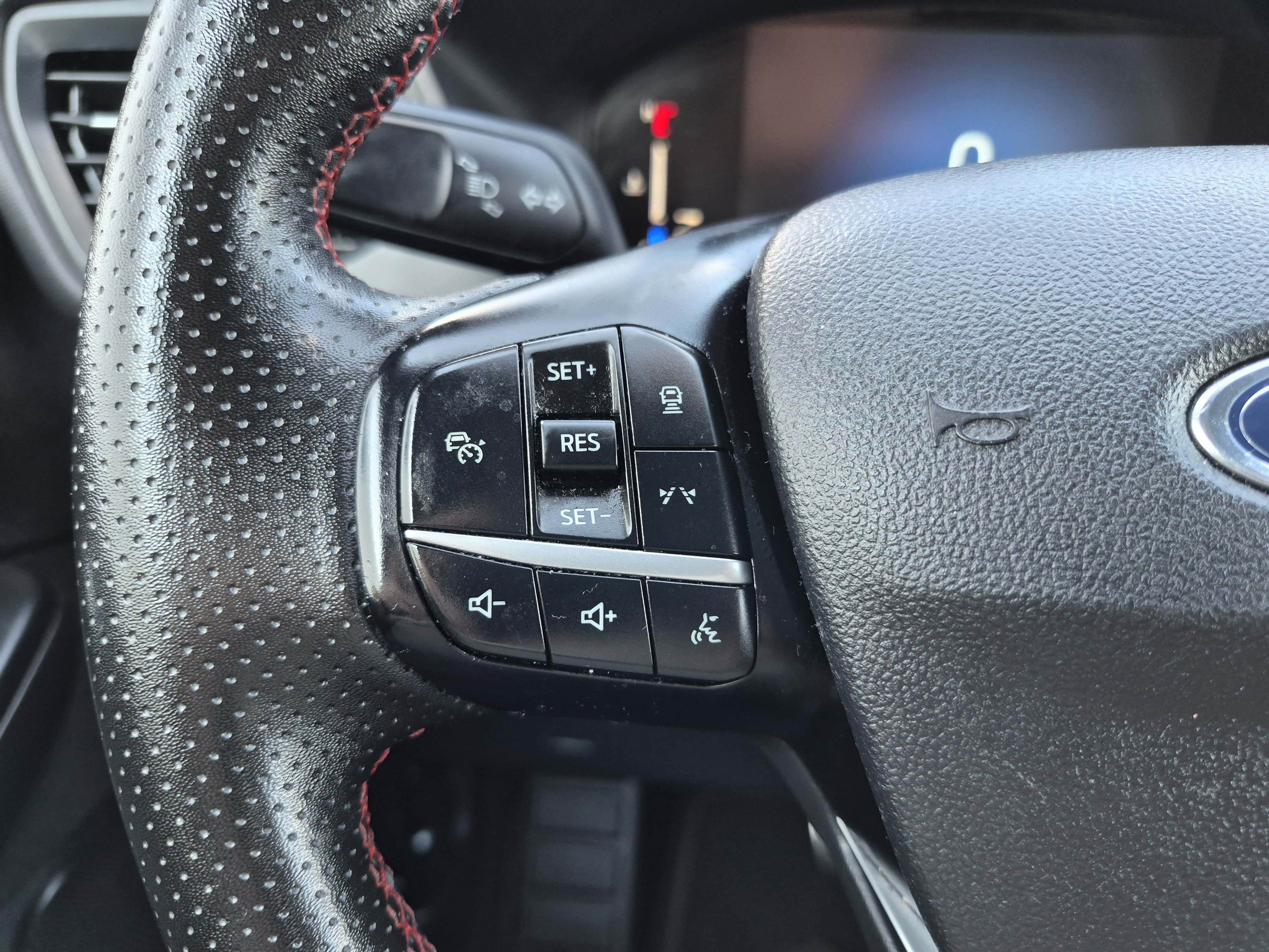 Used 2023 Ford Escape ST-Line w/ Tech Pack #1 FWD image 24