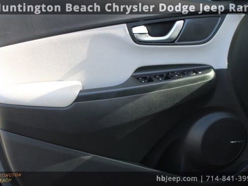 Used 2022 Hyundai Kona Limited w/ Cargo Package image 10