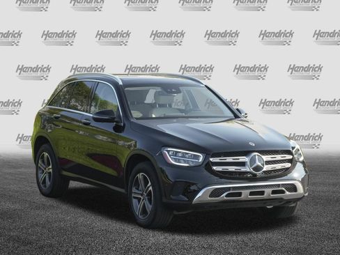 Used 2022 Mercedes-Benz GLC 300 image 2