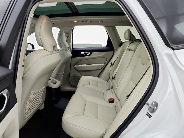 New 2026 Volvo XC60 T8 Ultra w/ Protection Package Premier AWD/4WD image 29