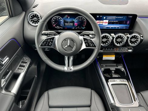Used 2025 Mercedes-Benz GLA 250 image 15