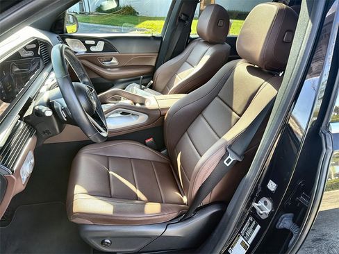 Used 2024 Mercedes-Benz GLS 450 4MATIC image 13